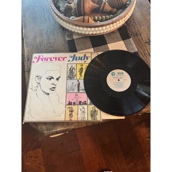 Judy Garland 1963 Vinyl LP & Poster - Picture 3 of 5